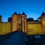 Confort ! Calme, Climatisation, Parking Gratuit, Grande Terrasse, Ascenseur, Wifi Appartement Carcassonne