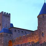 Confort ! Calme, Climatisation, Parking Gratuit, Grande Terrasse, Ascenseur, Wifi * Carcassonne