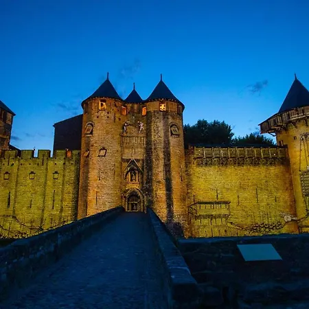 Confort ! Calme, Climatisation, Parking Gratuit, Grande Terrasse, Ascenseur, Wifi Daire Carcassonne