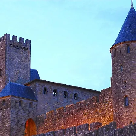 Confort ! Calme, Climatisation, Parking Gratuit, Grande Terrasse, Ascenseur, Wifi * Carcassonne