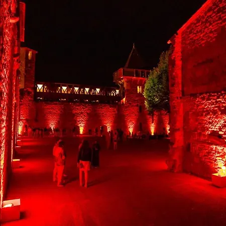 Confort ! Calme, Climatisation, Parking Gratuit, Grande Terrasse, Ascenseur, Wifi * Carcassonne