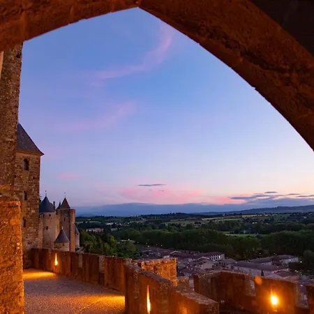 Confort ! Calme, Climatisation, Parking Gratuit, Grande Terrasse, Ascenseur, Wifi *