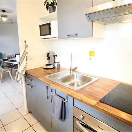 Apartment Confort ! Calme, Climatisation, Parking Gratuit, Grande Terrasse, Ascenseur, Wifi
