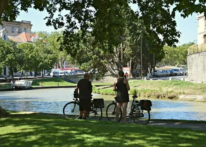 Confort ! Calme, Climatisation, Parking Gratuit, Grande Terrasse, Ascenseur, Wifi Apartment Carcassonne