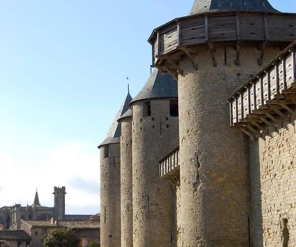 Confort ! Calme, Climatisation, Parking Gratuit, Grande Terrasse, Ascenseur, Wifi Apartment Carcassonne