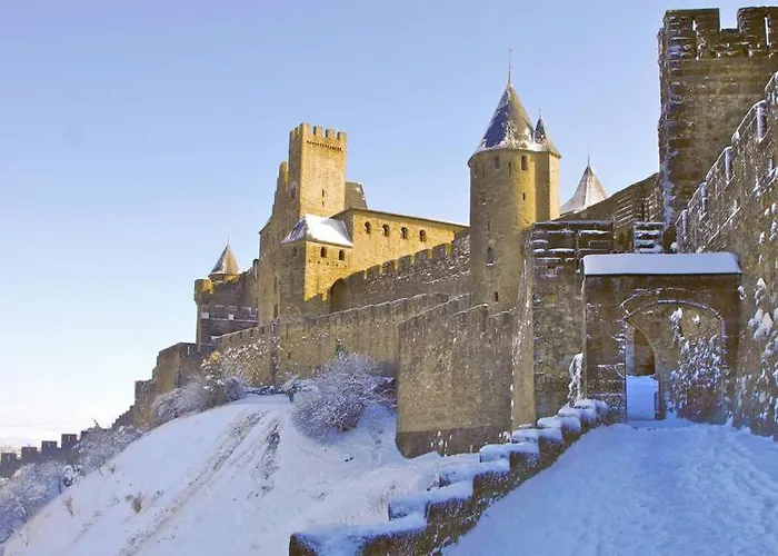 Confort ! Calme, Climatisation, Parking Gratuit, Grande Terrasse, Ascenseur, Wifi * Carcassonne