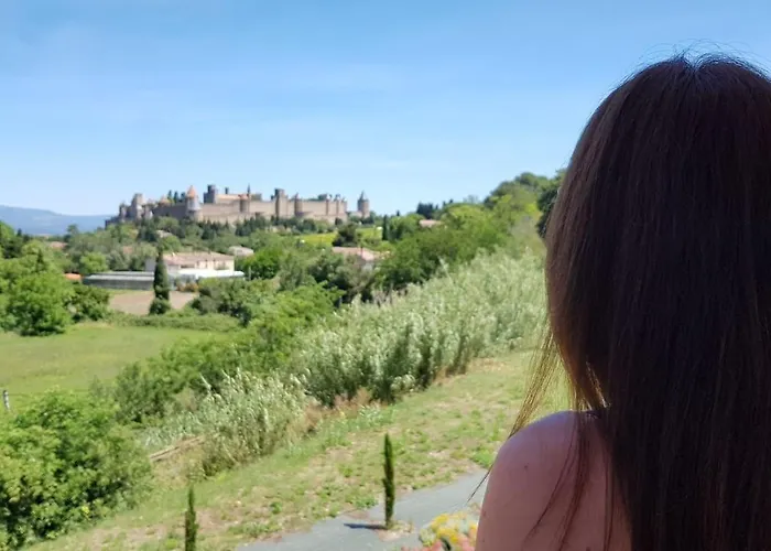 Confort ! Calme, Climatisation, Parking Gratuit, Grande Terrasse, Ascenseur, Wifi *