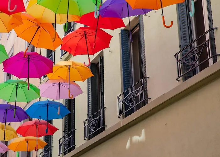 Confort ! Calme, Climatisation, Parking Gratuit, Grande Terrasse, Ascenseur, Wifi Apartment *