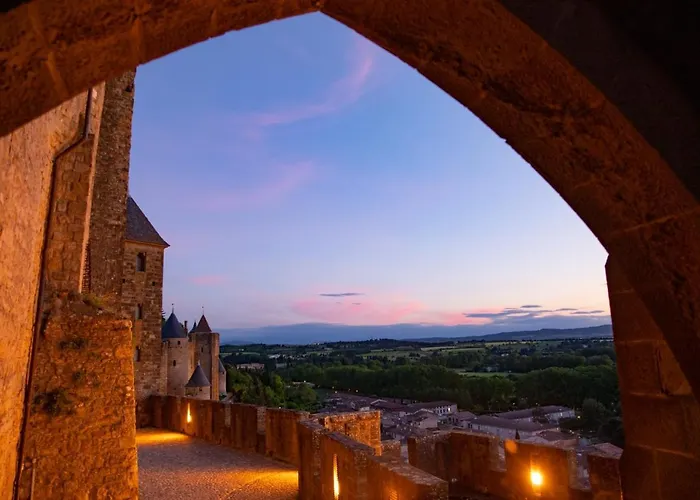 Confort ! Calme, Climatisation, Parking Gratuit, Grande Terrasse, Ascenseur, Wifi *