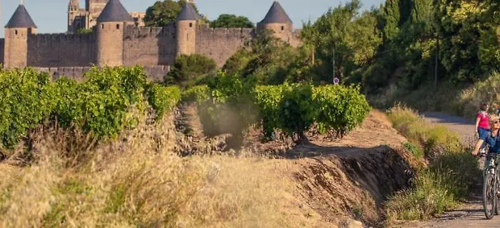 Confort ! Calme, Climatisation, Parking Gratuit, Grande Terrasse, Ascenseur, Wifi Apartment *