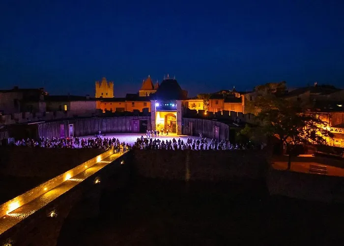 Confort ! Calme, Climatisation, Parking Gratuit, Grande Terrasse, Ascenseur, Wifi Apartment *