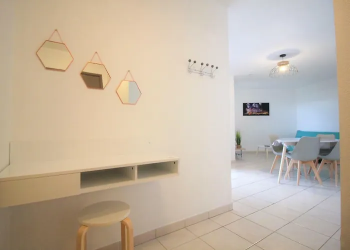 Apartment Confort ! Calme, Climatisation, Parking Gratuit, Grande Terrasse, Ascenseur, Wifi